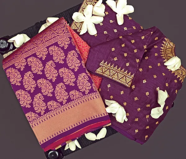Pink_Embellished_Banarasi_Jacquard_Saree_(Pink)